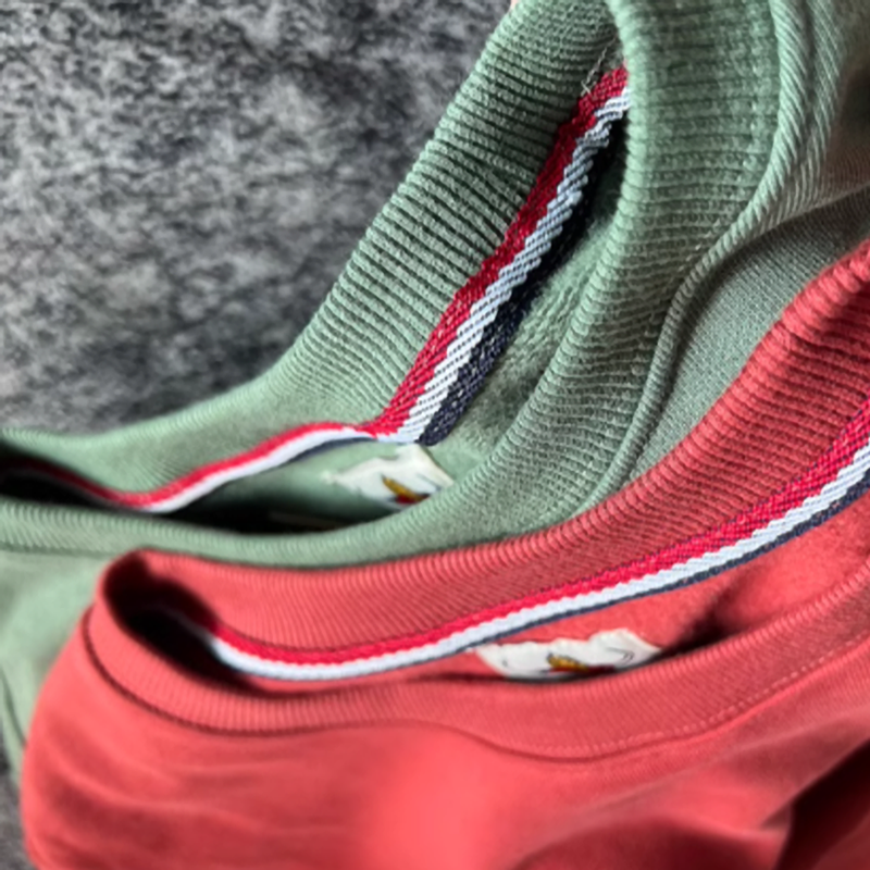 Retro suede patch sweatshirt V0430