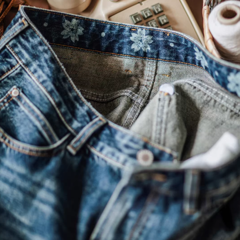 Washed distressed retro denim V0482