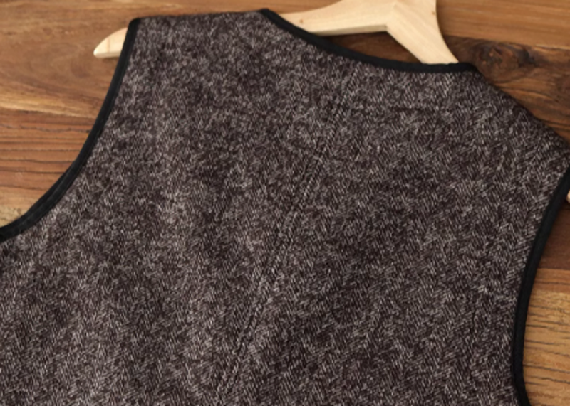Multi-pocket tweed vest V0384
