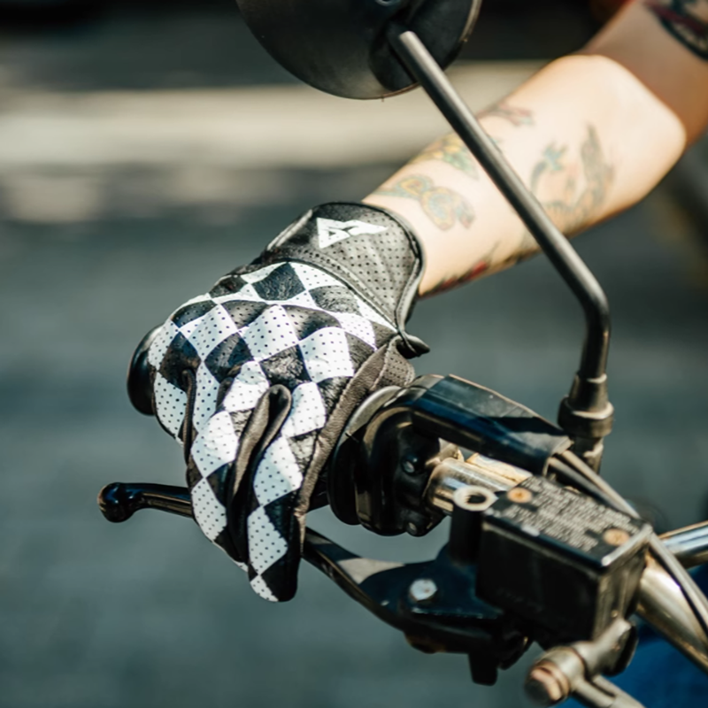 Retro Checkered Rider Gloves V0560