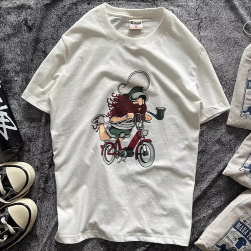 Old man on a bicycle T-shirt V0529