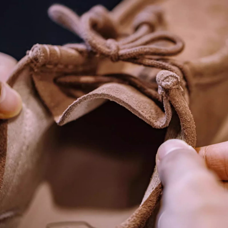 Retro suede moccasin shoes V0456