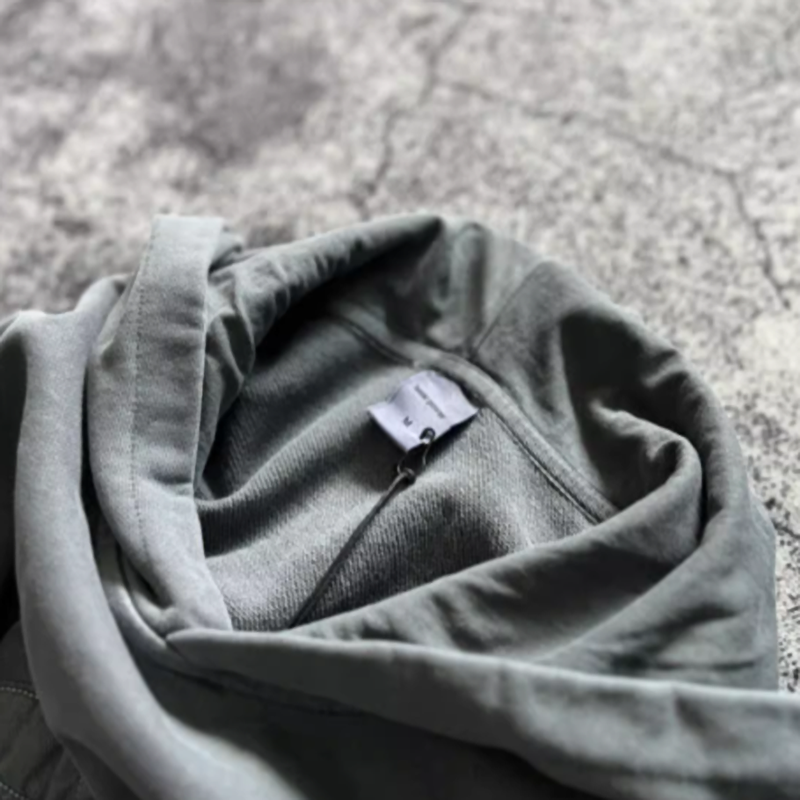 Heavyweight washed sweatshirt V0431