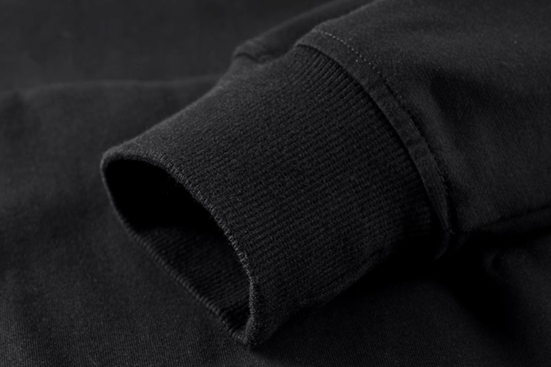 Faux layered hooded sweatshirt V0442