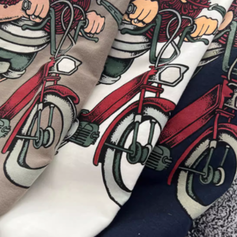 Old man on a bicycle T-shirt V0529
