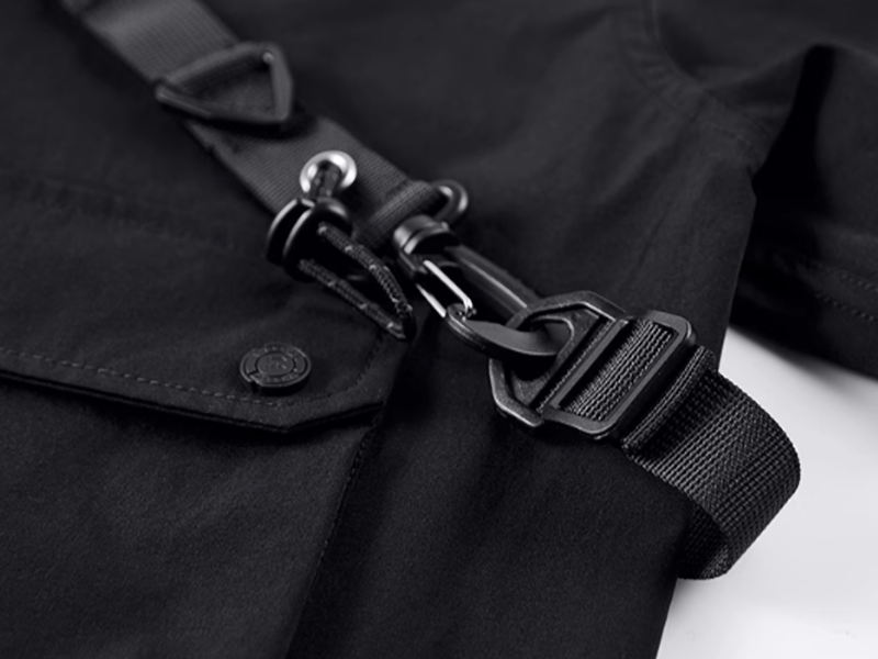 Multi-pocket strap shirt V0506