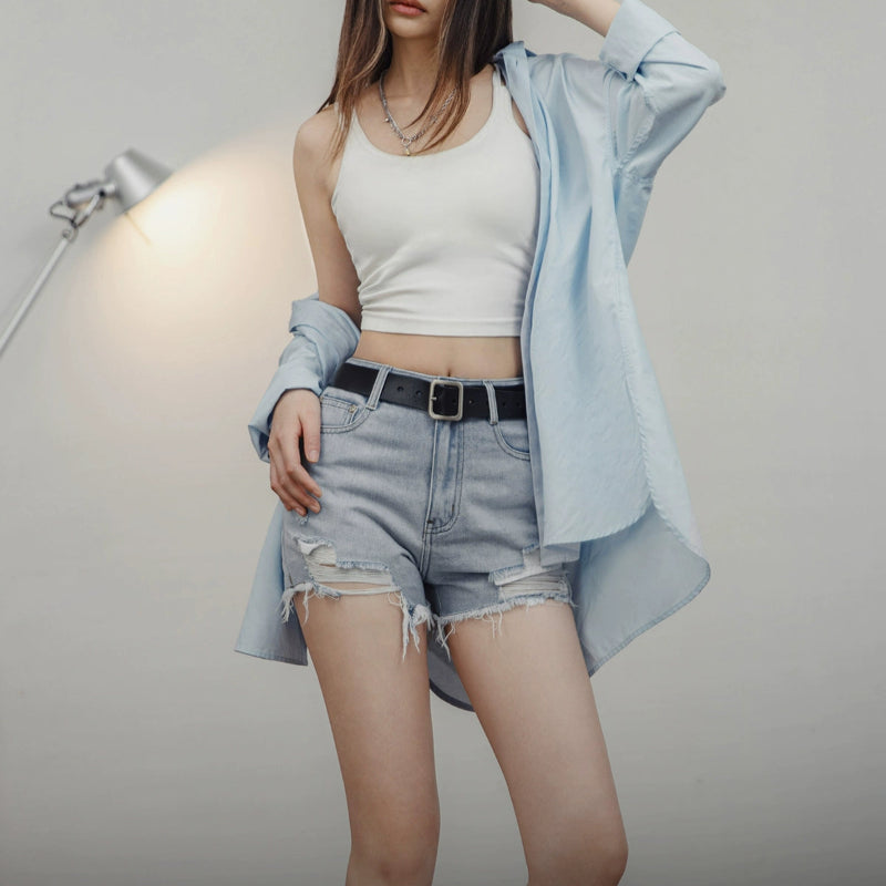 Distressed denim shorts V0643