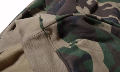 Fleece-lined camouflage hooded sweatshirt V0480
