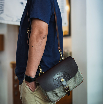 Classic Cowhide Messenger Bag V1003