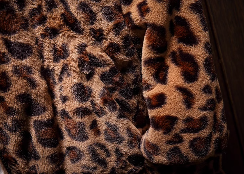 Leopard print hooded fleece jacket V0413