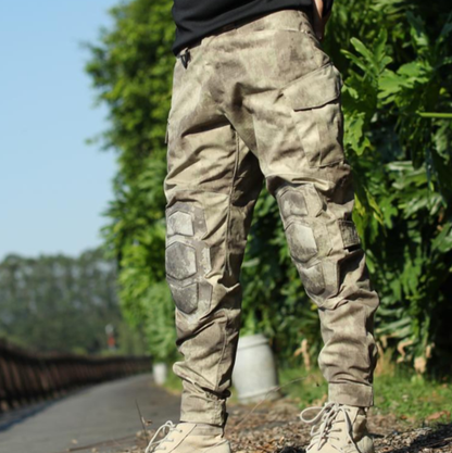 Camouflage pants with protectors V0363