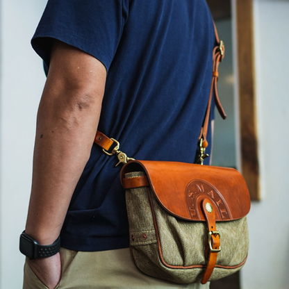 Classic Cowhide Messenger Bag V1003