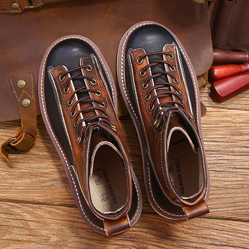 Two-Tone Moc Toe Boot V1037