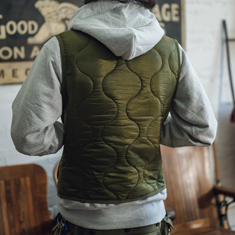 Waterproof quilted vest V0422