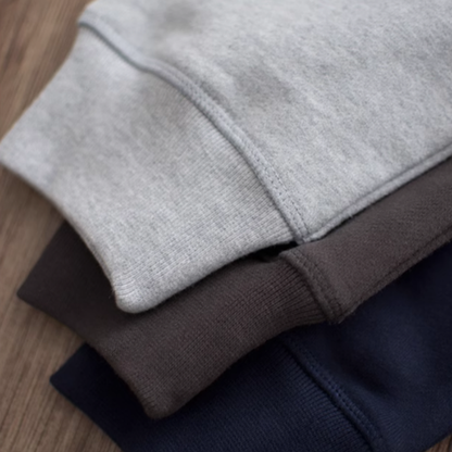 Fleece-lined flap pocket sweatshirt V0200