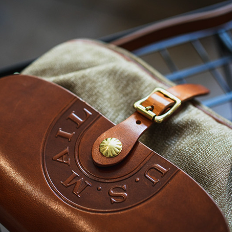 Classic Cowhide Messenger Bag V1003