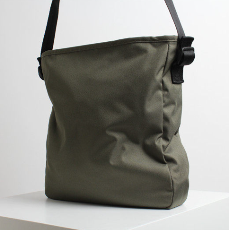 Flying Tiger Waterproof Shoulder bug V0896