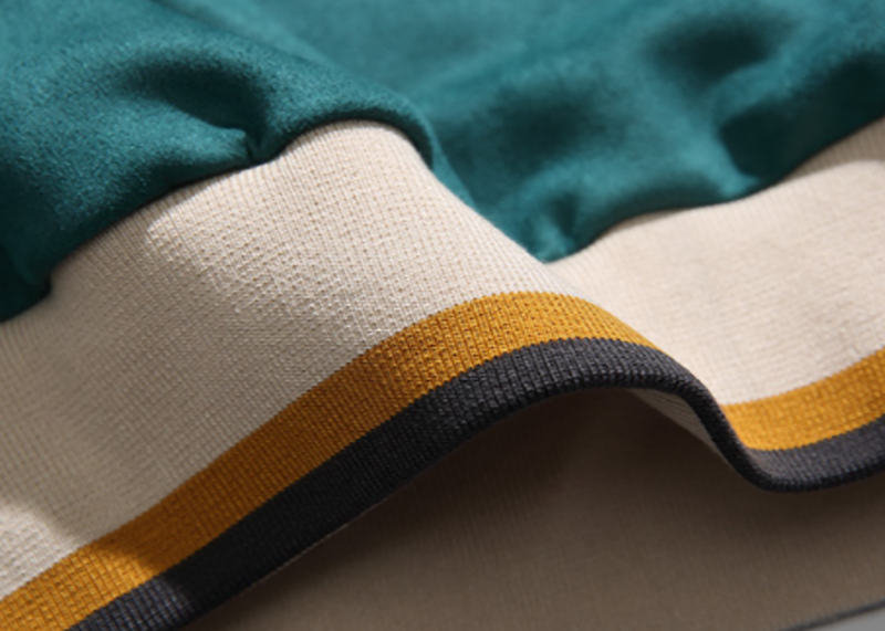 Suede Street Couple Sweater V0834