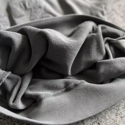 Heavyweight washed sweatshirt V0431