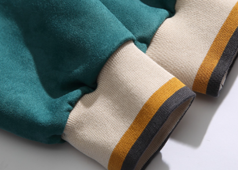 Suede Street Couple Sweater V0834