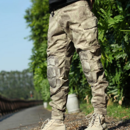 Camouflage pants with protectors V0363