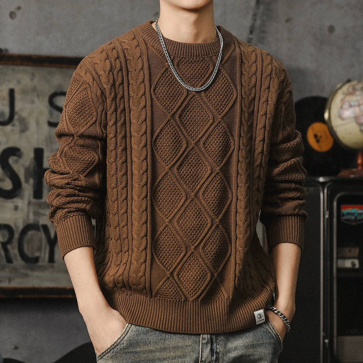 American Chunky Cable-Knit Sweater V1067