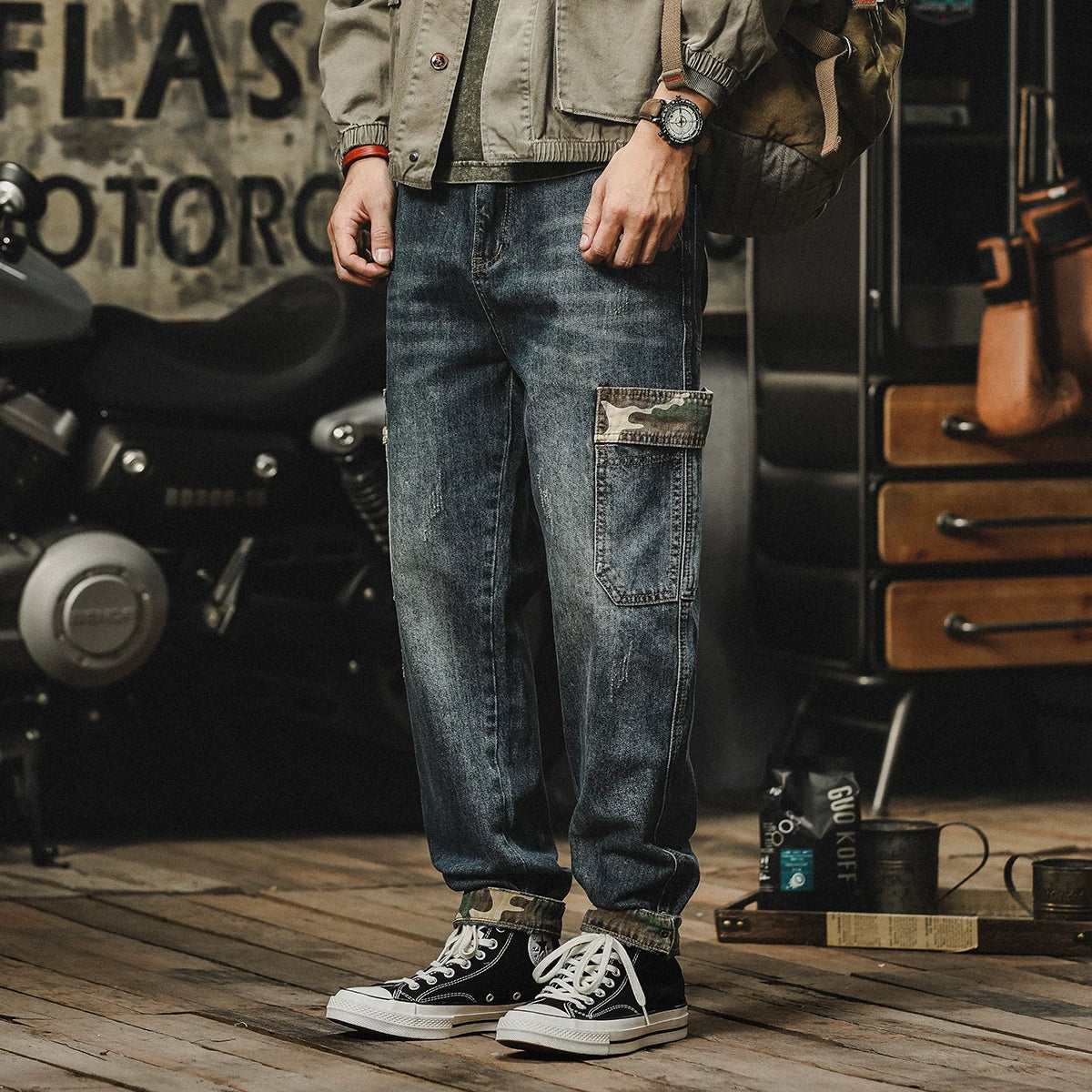 Camouflage Splice Cargo Pants V0972
